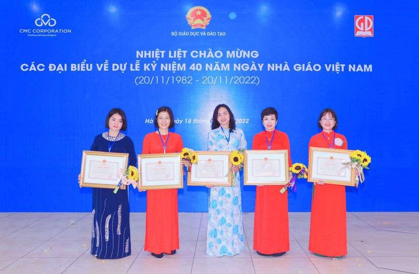 5 nhà giáo tiêu biểu của Bắc Giang được vinh danh tại Lễ kỷ niệm 40 năm ngày Nhà giáo Việt Nam