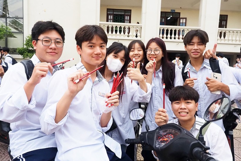 Trường THPT Hàn Thuyên 'bội thu' thành tích Kỳ thi tốt nghiệp THPT ảnh 2