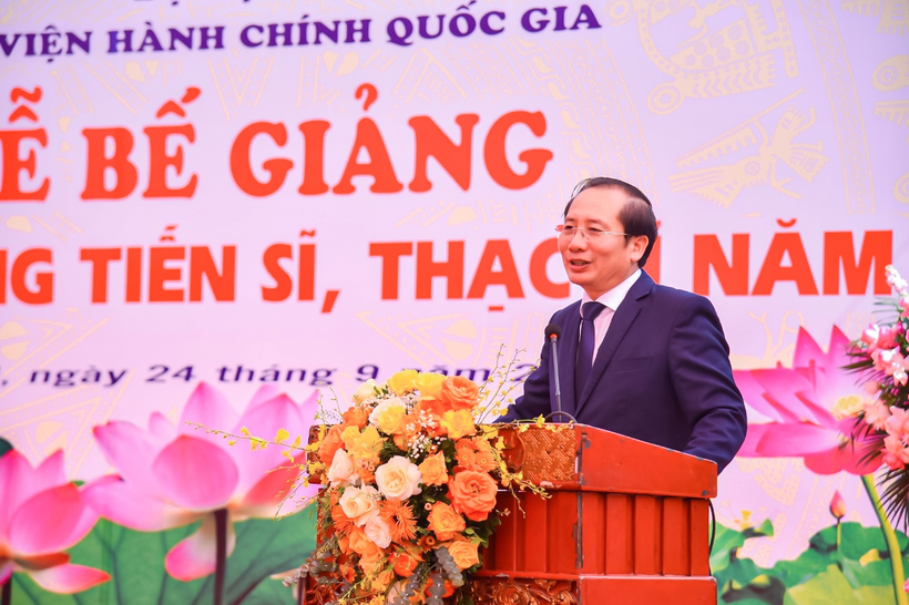 PGS.TS. Nguyễn Bá Chiến, Giám đốc Học viện Hành chính Quốc gia phát biểu tại buổi lễ. ảnh 2