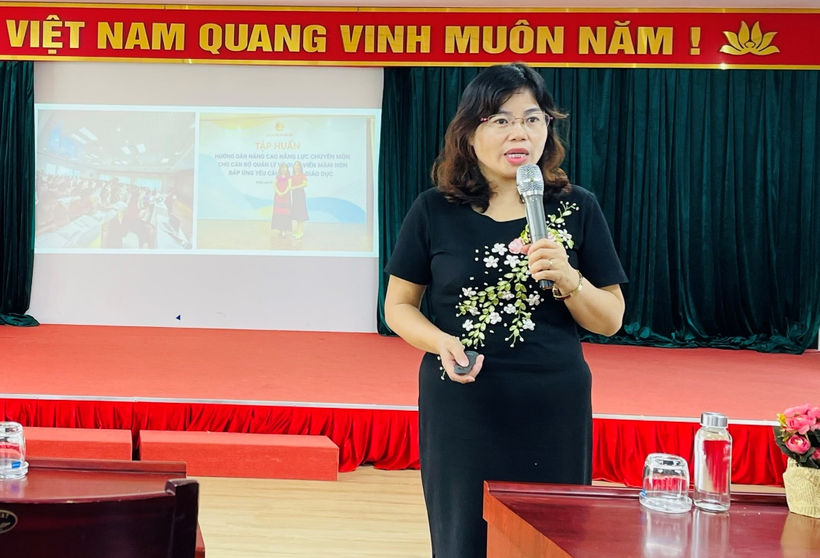 TS. Nguyễn Thị Thanh chia sẻ tại buổi tập huấn. ảnh 1