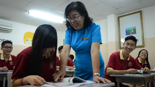 Cô Chu Thị Bích Ngà trong giờ giảng dạy môn lịch sử tại Trường quốc tế Á Châu - Ảnh: Quang Định