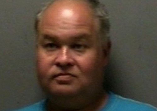 Ông Lonnie Hutton bị bắt vì sex với cây ATM.