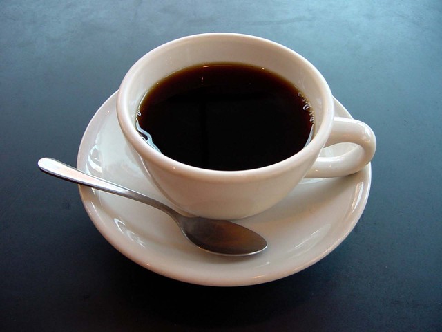 Đàn ông uống cà phê có 72% nguy cơ mắc "bệnh khó nói"
