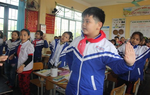 Học sinh Trường tiểu học Thiên tôn (Hoa Lư – Ninh Bình)