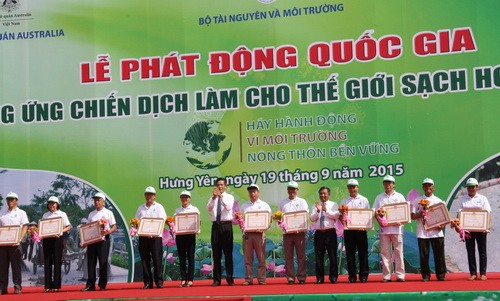Việt Nam hưởng ứng Chiến dịch Làm cho thế giới sạch hơn năm 2015