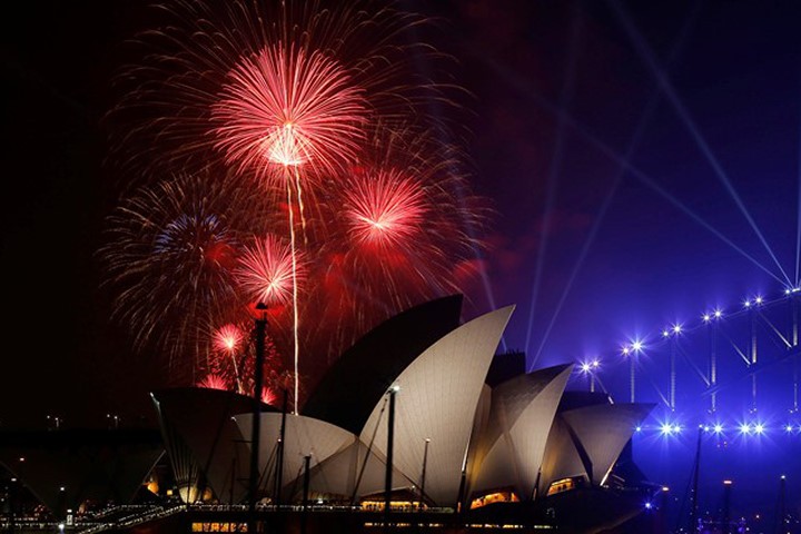 Cận cảnh pháo hoa tưng bừng đón năm mới 2017 tại Australia