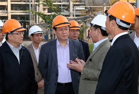 Phó Thủ tướng Vương Đình Huệ thắng thắn chỉ ra những yếu kém còn tồn tại của 12 dự án, nhà máy ngành Công thương