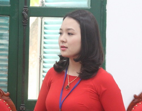 Cô Nguyễn Thị Như Duyên trong buổi báo cáo trước Hội đồng xét duyệt Giải thưởng "Nhà giáo Hà Nội tâm huyết, sáng tạo" lần thứ 2, năm học 2018-2019
