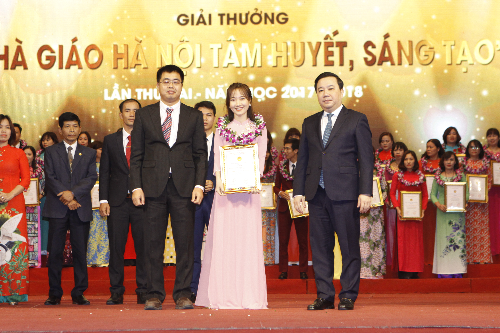 Cô Dương Thị Trang là giáo viên trẻ được nhận giải thưởng Nhà giáo Hà Nội tâm huyết, sáng tạo lần thứ hai.