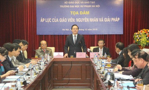 Bộ trưởng Phùng Xuân Nhạ phát biểu tại buổi tọa đàm