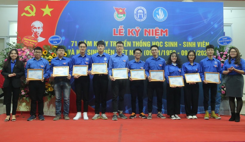 Những "sinh viên 5 tốt" của Trường ĐH Mở Hà Nội