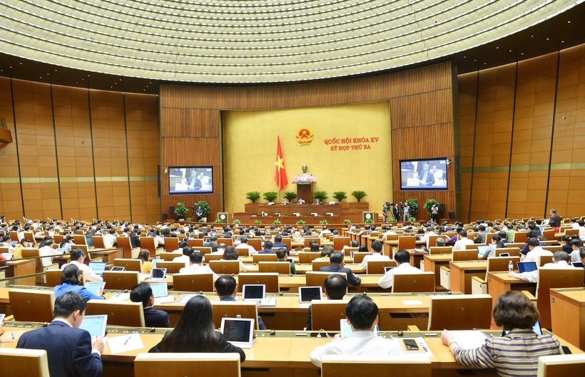 Quốc hội thảo luận toàn thể tại hội trường về dự kiến Chương trình giám sát của Quốc hội năm 2023