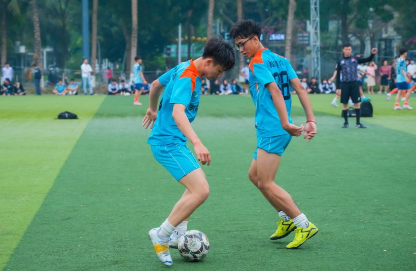 Khởi tranh giải bóng đá nam học sinh THPT tỉnh Hưng Yên