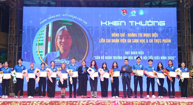 Trường ĐH Mở Hà Nội kỷ niệm ngày thành lập Đoàn TNCS Hồ Chí Minh ảnh 2