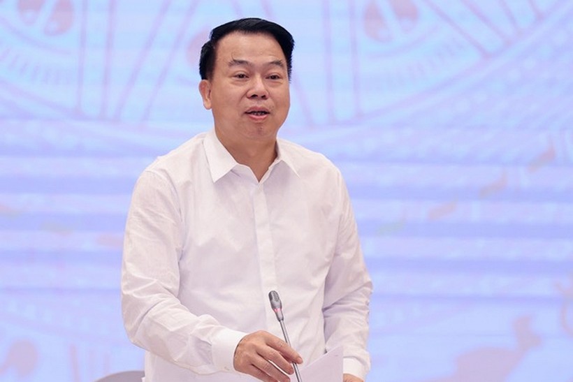 Thứ trưởng Bộ Tài chính Nguyễn Đức Chi thông tin về việc thanh tra toàn diện thị trường bảo hiểm nhân thọ. Ảnh: VGP.