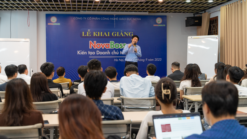 Ông Đỗ Mạnh Hùng: Giới trẻ Việt Nam có nhiều cơ hội để học tập, phát triển và lập nghiệp. ảnh 1