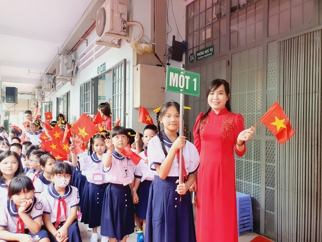 Học sinh tiểu học TPHCM trong ngày khai giảng năm học 2023- 2024. Ảnh: Nguyễn Dũng/Tiền phong. ảnh 2