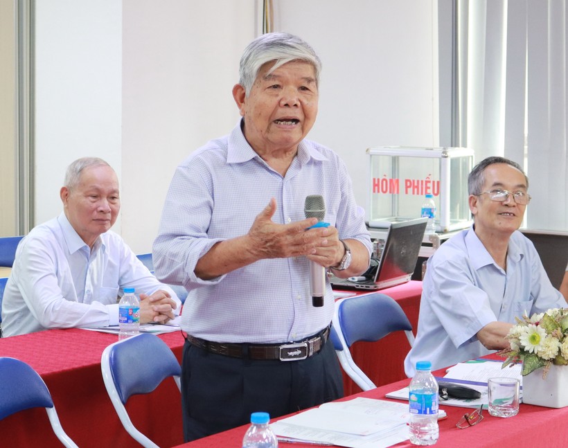 TS Vũ Xuân Xiển chia sẻ tại hội thảo.
