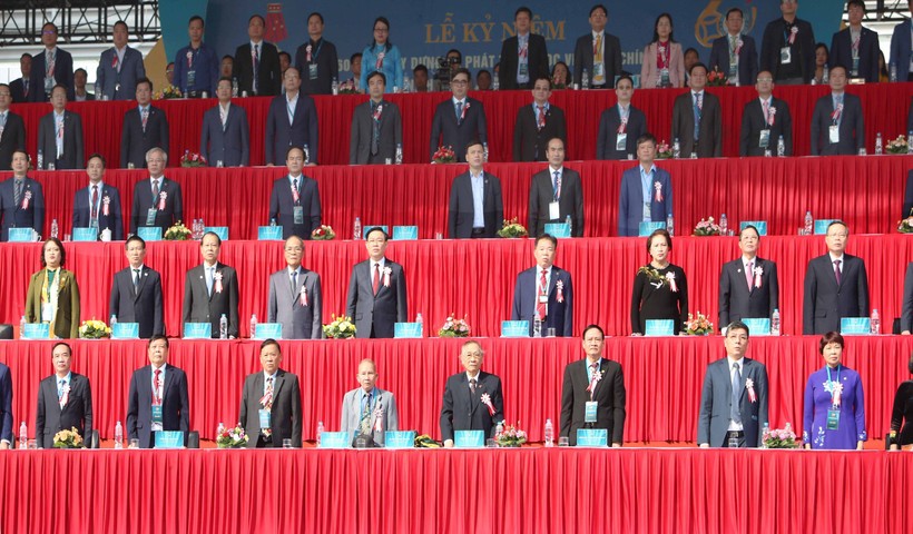 Chủ tịch Quốc hội Vương Đình Huệ và các đại biểu dự Lễ kỷ niệm.