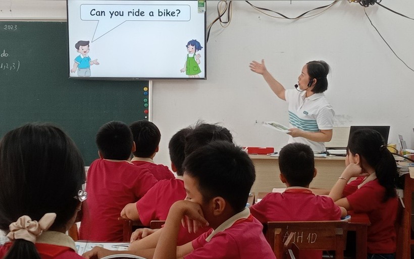 Lớp học của một trường tiểu học thuộc huyện Nghĩa Hưng (Nam Định).