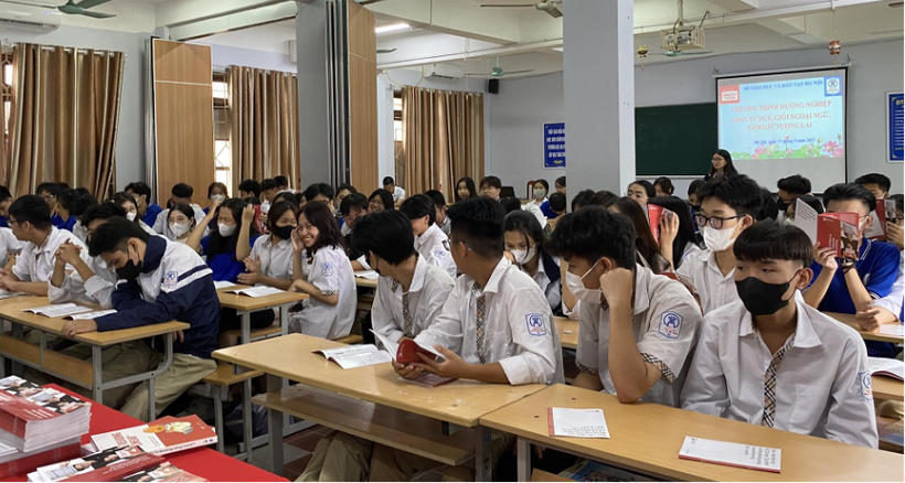 Học sinh THPT Nguyễn Tất Thành, Thanh Xuân 'vỡ òa' với phương pháp tiếng Anh mới