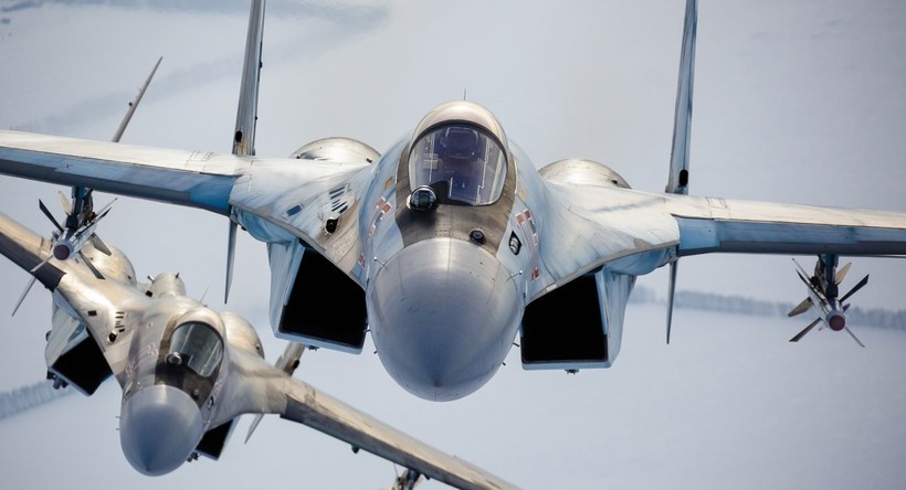 Phương Tây nói Moscow giao loạt Su-35 cho Iran để lấy tên lửa đạn đạo