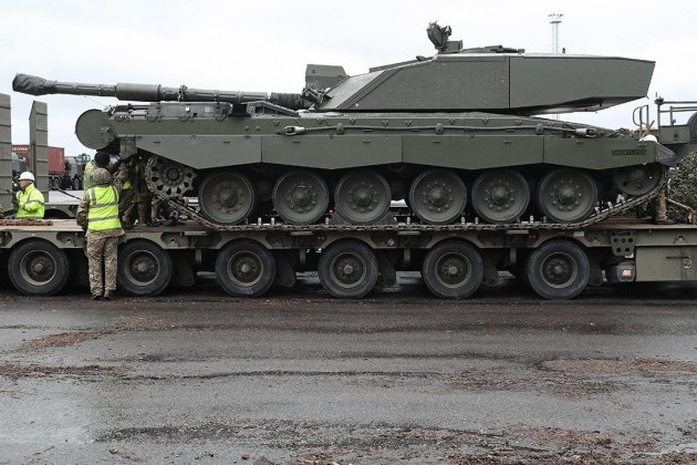 Đạn Uranium nghèo giúp xe tăng Ukraine dễ dàng bắn thủng T-90M Proryv?