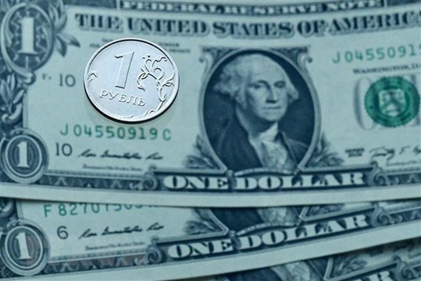 Các biện pháp trừng phạt chống Nga sẽ 'đánh bật' đồng đô la Mỹ?