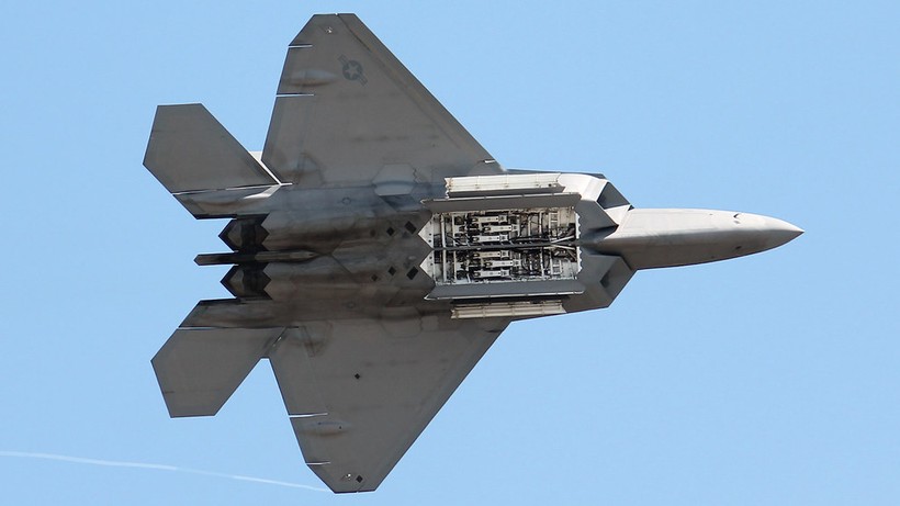 Nguyên nhân bất ngờ khiến Mỹ loại biên sớm hàng chục F-22 Raptor - Ảnh 3.