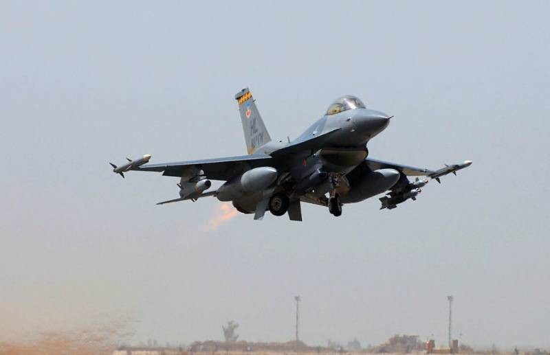 Nhà sản xuất Mỹ hy vọng Nga sẽ... bắn hạ càng nhiều F-16 càng tốt