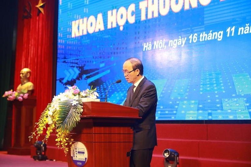 GS. Trịnh Minh Thụ - Hiệu Trưởng Trường ĐH Thủy lợi phát biểu tại hội nghị.