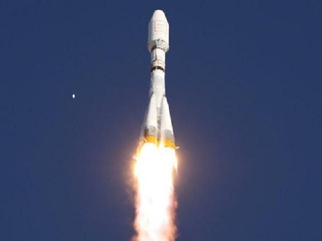 Tên lửa đấy “Soyuz”  bị sét đánh khi đang cất cánh.