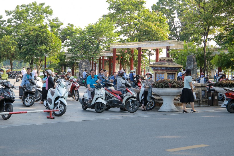 Hơn 15.000 thí sinh ở Thừa Thiên – Huế thi tuyển sinh vào lớp 10 ảnh 1