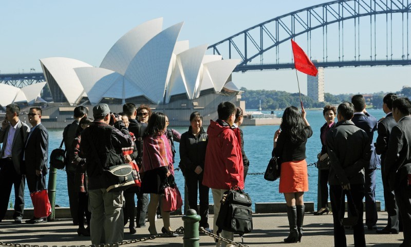 Australia: Kéo dài lệnh cấm nhập cảnh đối với du khách từ Trung Quốc