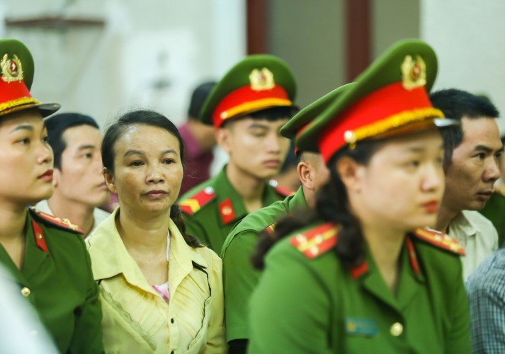 Bà Trần Thị Hiền trong phiên tòa phúc thẩm bị hoãn trước đó vào ngày 15/6/2020.