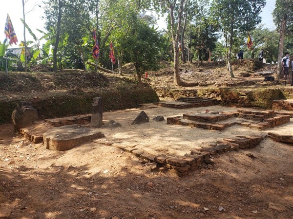 Nhiều hiện vật, hạng mục có giá trị lịch sử và văn hóa đã được tìm thấy ở di chỉ khảo cổ Chăm Phong Lệ sau 3 lần được khai quật.