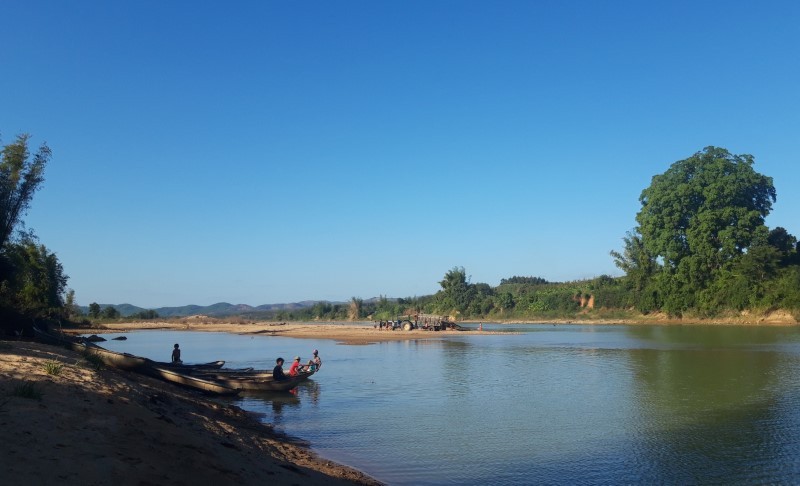Người dân làng Kon Kơ Tu sống nhờ vào dòng sông Đăk Bla.