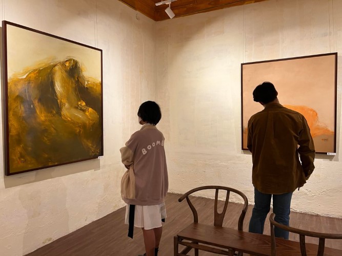 “Nghe những tàn phai” là triển lãm cá nhân lần thứ 5 của Nguyễn Công Hoài.