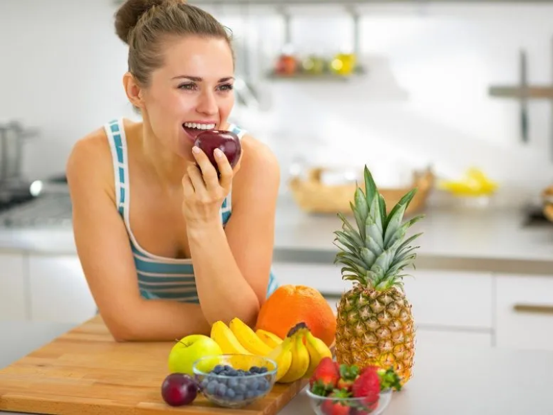 Ăn nhiều hơn ba phần trái cây và rau mỗi ngày được cho là giúp mang lại nhiều hạnh phúc nhất.