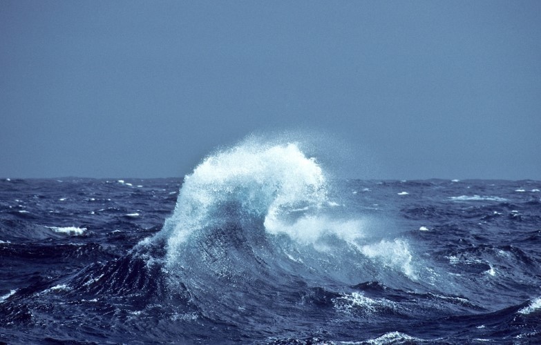 Sóng sát thủ xuất hiện tại Nam Đại Dương.