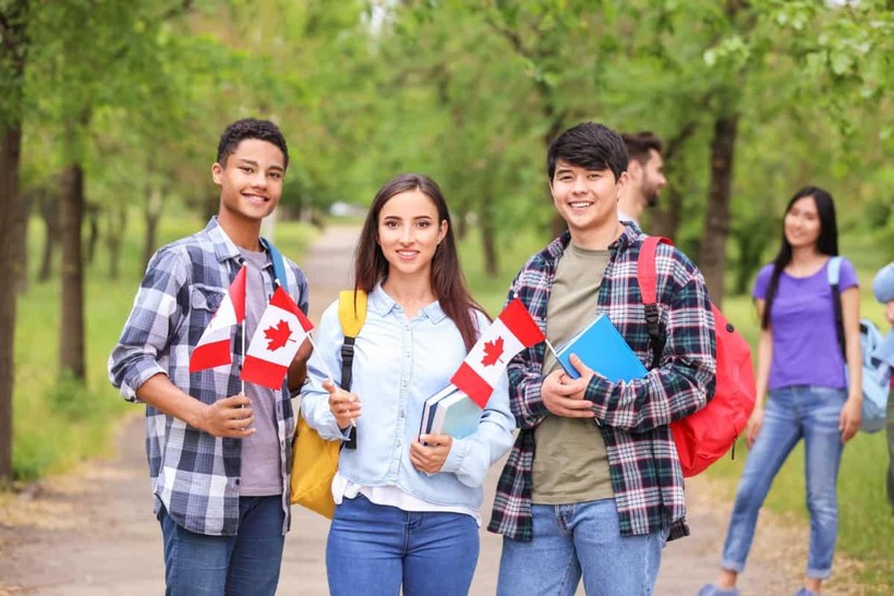 Khả năng phục hồi giáo dục quốc tế tại Canada bị tác động bởi tình trạng tồn đọng đơn xin cấp thị thực.
