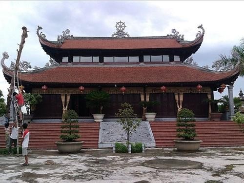 Đình Kim Trang xã Lam Sơn (Thanh Miện - Hải Dương) thờ Hoàng giáp Trương Phu Duyệt.