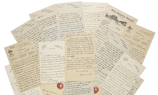 Nhà văn Conan Doyle trao đổi thư với cảnh sát trưởng GA Anson về vụ án oan của George.