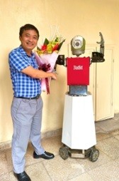 Nhà khoa học Việt nghiên cứu Robot giống người thật ảnh 1