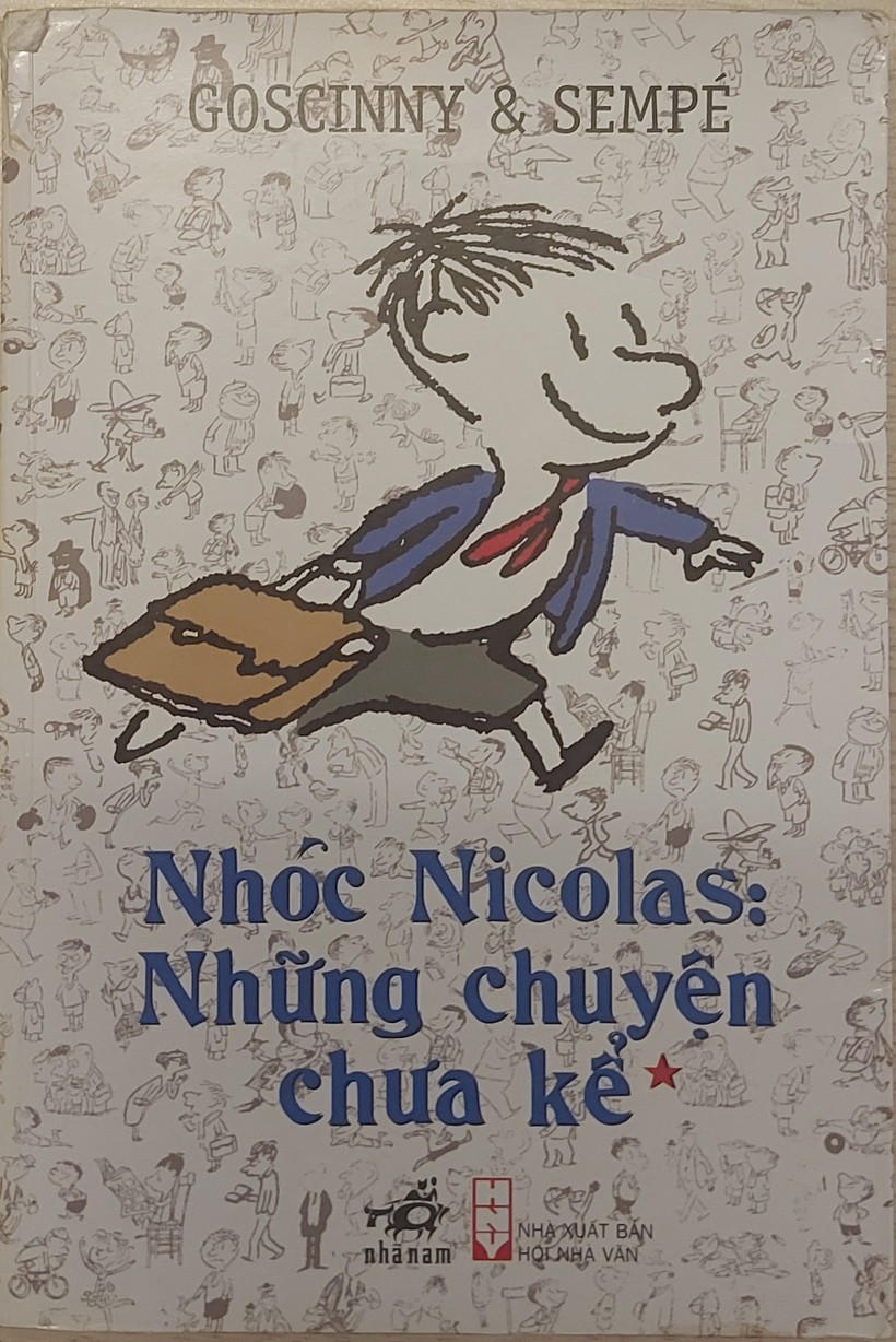 &apos;Nhóc Nicolas: Những chuyện chưa kể I&apos; được kể bằng giọng văn trong trẻo, hài hước, hồn nhiên của nhà văn Pháp Goscinny… Ảnh: Tấn Quyết. ảnh 1