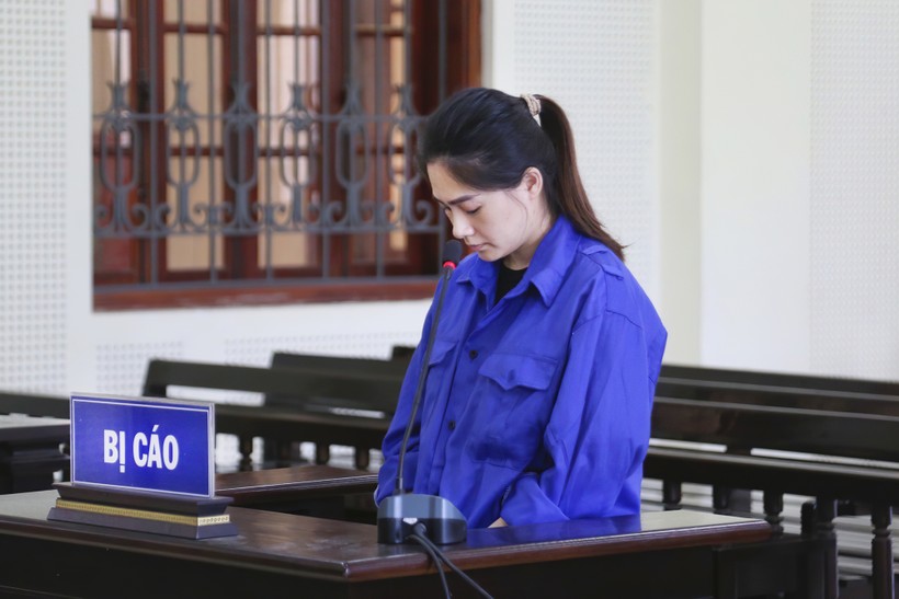 Bị cáo Cao Thị Thu Hà tại phiên tòa xét xử sơ thẩm.