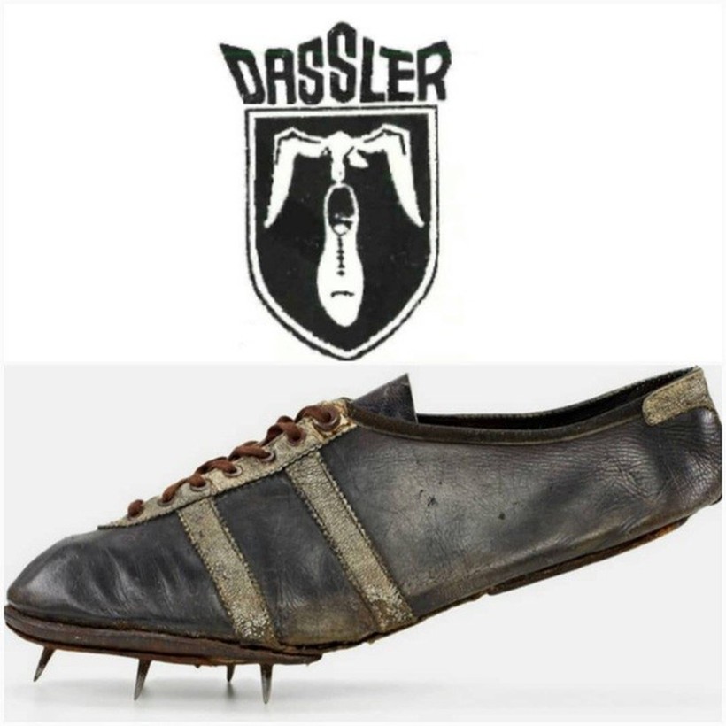 Giày thể thao đầu tiên do Công ty Gebrüder Dassler Schuhfabrik sản xuất.
