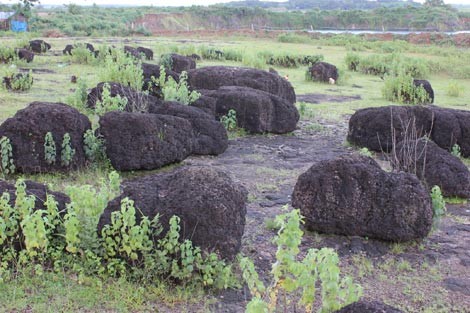Ly kỳ những khối đá hình người ở Bình Phước