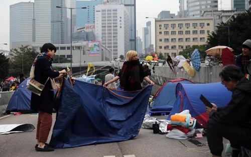 Người biểu tình Hong Kong giải tán phong trào “Chiếm Trung tâm”