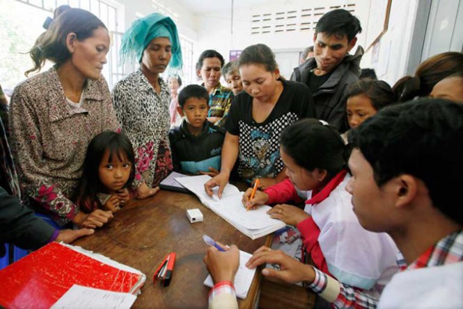Campuchia điều tra khẩn vụ 100 dân làng nhiễm HIV